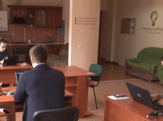 В Ужгороді працює перший на Закарпатті коворкінг-центр, який допомогла відкрити британська фірма