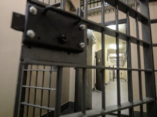 Очільник області просить відсторонити керівника СІЗО після скандалу