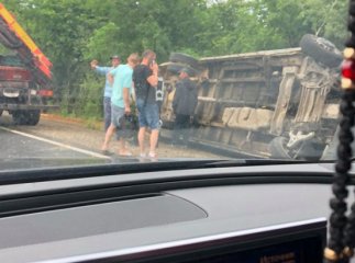 На Мукачівщині перекинувся мікроавтобус