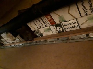 Прикордонники знайшли в машині чимало контрабандних цигарок