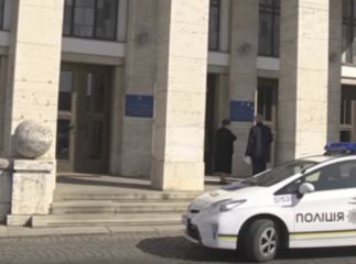 Закарпатська поліція перевіряє інформацію про замінування ОДА
