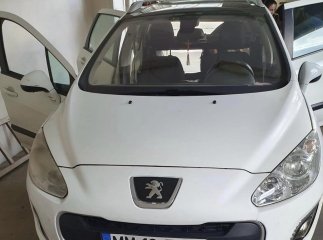 Авто іноземця скерували у «червоний коридор»: митники розповіли про випадок на кордоні