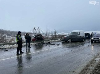 Опубліковано нові фото з місця смертельної аварії біля села Глибоке