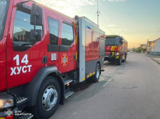 У райцентрі на Закарпатті на світанку горів будинок