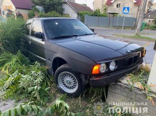 На Закарпатті із АЗС вкрали машину і скоїли аварію