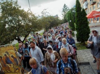 На Закарпатті віряни пройшли 30 кілометрів хресної дороги 