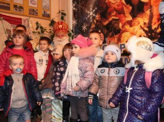 Святий Миколай прийняв малечу у своїй хустській резиденції