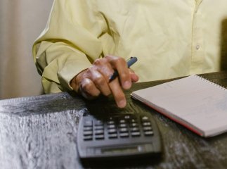 Перепрацювали у плюс: хто і яку надбавку отримає у 2026 році