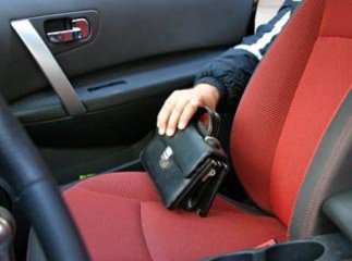 На Хустщині двоє пасажирів обікрали водія автомобіля на 20 тисяч гривень