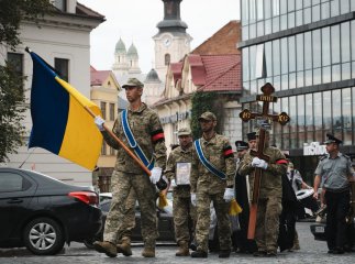 На Закарпатті сьогодні поховали полеглого Героя