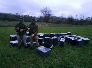 На околиці села виявили 62 ящики сигарет