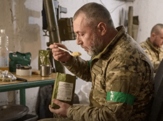 Нові сухпайки захисників: без галет, готові страви, нагрівачі та знезаражувачі
