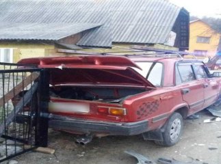 Жінка ледь не загинула біля власного будинку