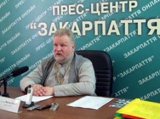 Ужгородська богословська академія звільнить приміщення "Корони" (ДОКУМЕНТ)