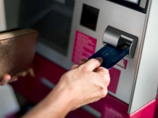 Українців застерегли від нового виду шахрайства з банкоматами