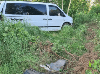 Поблизу Дубрівки сталась аварія. Опубліковано відео з місця ДТП