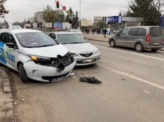 В Ужгороді ДТП за участі таксі