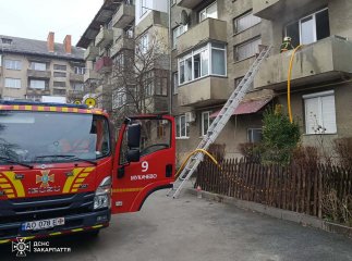 У Мукачеві вогнеборці врятували чоловіка від загибелі
