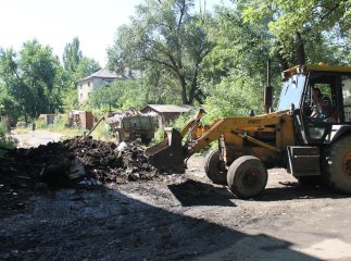 До понеділка в Ужгороді по вулиці Одеській ліквідують усі стихійні сміттєзвалища