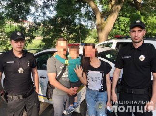 Ввечері під час прогулянки зник трирічний хлопчик