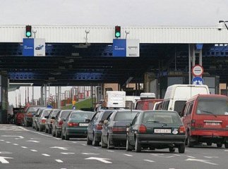 На двох прикордонних пунктах на Закарпатті утворились черги