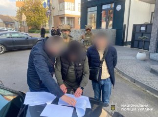 В області перед судом постане адвокат: що він накоїв В області перед судом постане адвокат: що він накоїв