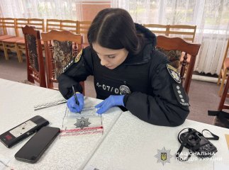 В одному з ліцеїв Мукачева хлопець погрожував учням ножем