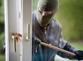 За відсутності господарів злодій "похазяйнував" у будинку на Ужгородщині