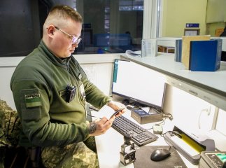 Двох спритників із однією історією викрили на кордоні впродовж доби