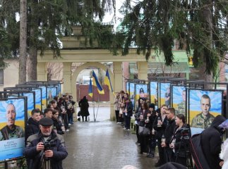 В Іршаві відкрили Алею пам’яті Героїв, які загинула на війні В Іршаві відкрили Алею пам’яті Героїв, які загинула на війні