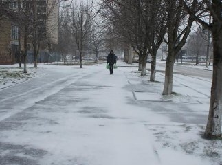 Вулиці Ужгорода стали справжньою ковзанкою (ВІДЕО)