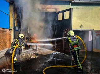 Рятувальники розповіли, що сьогодні горіло у Мукачеві на вулиці Духновича