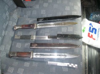 Закарпатець перетворив свій автомобіль на магазин зброї