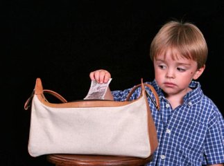 9-ти та 10-річний хлопці ужгородських шкіл викрали із торгового центру цінні речі