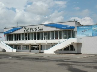 Міністр інфраструктури розповів, коли відновиться авіасполучення між Ужгородом та Києвом