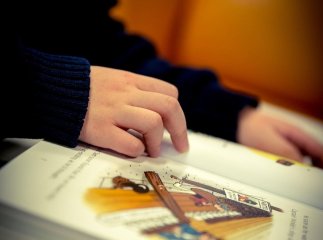 Українським батькам пояснили, навіщо діти здають читання в школі