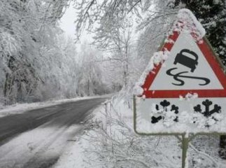 На Великоберезнянщині автобус з’їхав у кювет