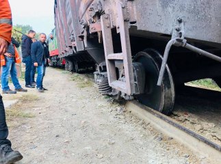 У поліції розповіли, чому потяг в Ужгороді зійшов із рейок