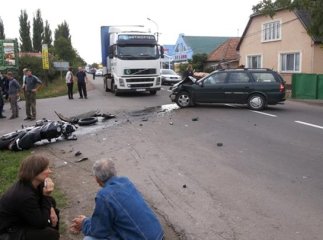 З’явилися фото з місця трагічної ДТП у Берегові (ФОТО)