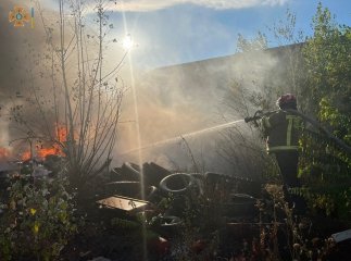 В обласному центрі сталась пожежа на підприємстві зі збору металобрухту