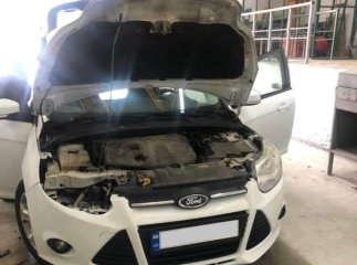 На кордоні з Угорщиною в машині знайшли приховані цигарки
