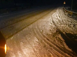 Через снігові опади ускладнений рух на трасі "Київ-Чоп"
