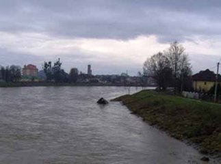 Мукачівські рятувальники виявили у Латориці труп чоловіка