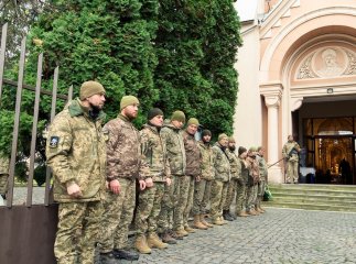 У Мукачеві провели в останню путь 35-річного Героя У Мукачеві провели в останню путь 35-річного Героя