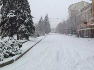 Мукачево та район у сніговій пастці: люди борються з негодою самотужки (ФОТОРЕПОРТАЖ)