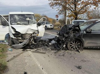 Автотроща на Закарпатті: 5 людей постраждали, серед них — дитина