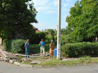 У Чопі оновлюють тротуари