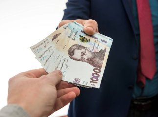 Не лише зарплата: які доплати та надбавки ще передбачені працівникам Не лише зарплата: які доплати та надбавки ще передбачені працівникам