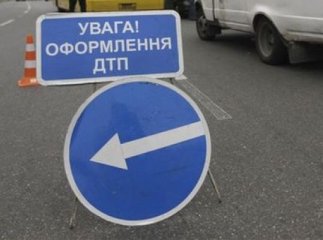 У Мукачеві жінка потрапила під колеса "Мерседесу". Потерпіла у реанімації, а від водія автівку конфіскували