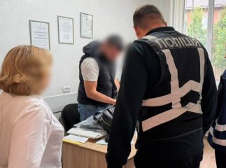 Поліція викрила голову лікарської комісії на Закарпатті: що вона накоїла